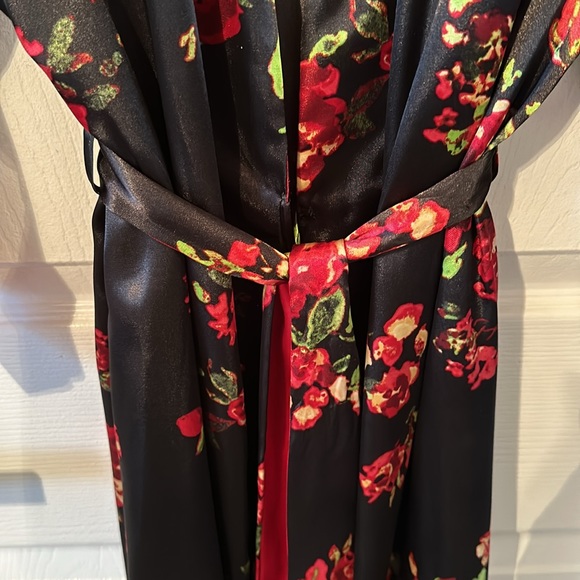 Jones New York Beautiful flowered dressing gown - Picture 4 of 5